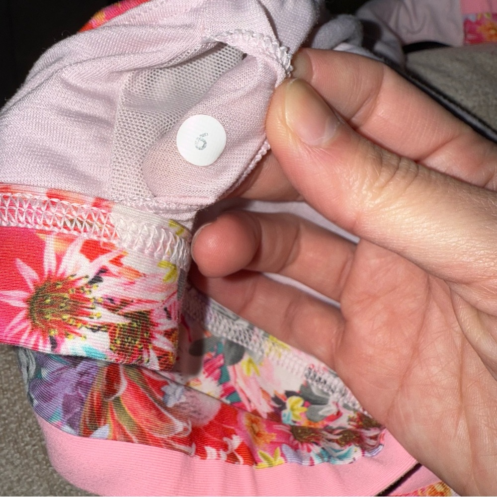Lululemon Run: Stuff Your Bra II Flowabunga Mini Multi / Bleached Coral Size 6 - Picture 7 of 7